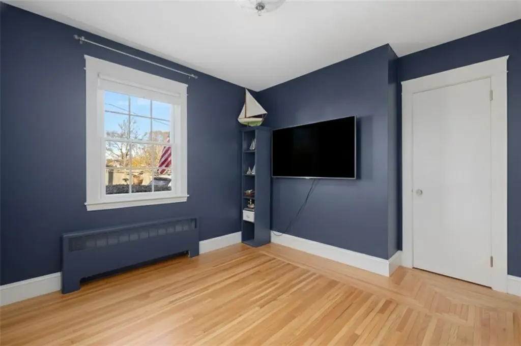 9 White Terrace Middletown RI 02842