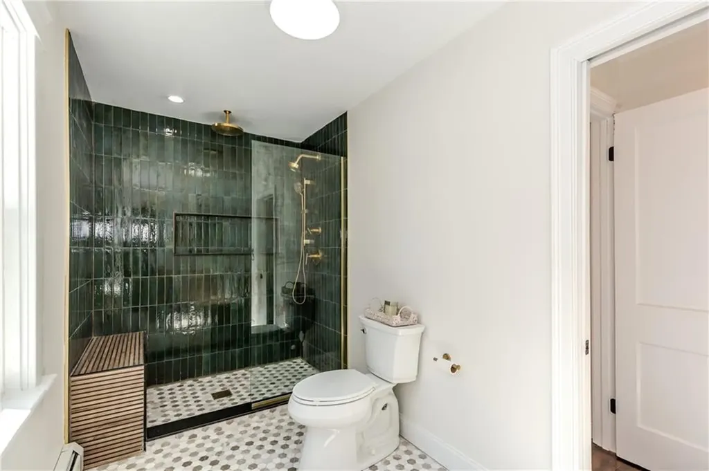 126 Columbia Avenue Cranston RI 02905