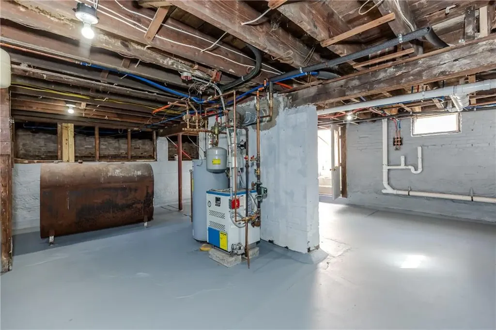 126 Columbia Avenue Cranston RI 02905