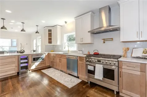 126 Columbia Avenue Cranston RI 02905