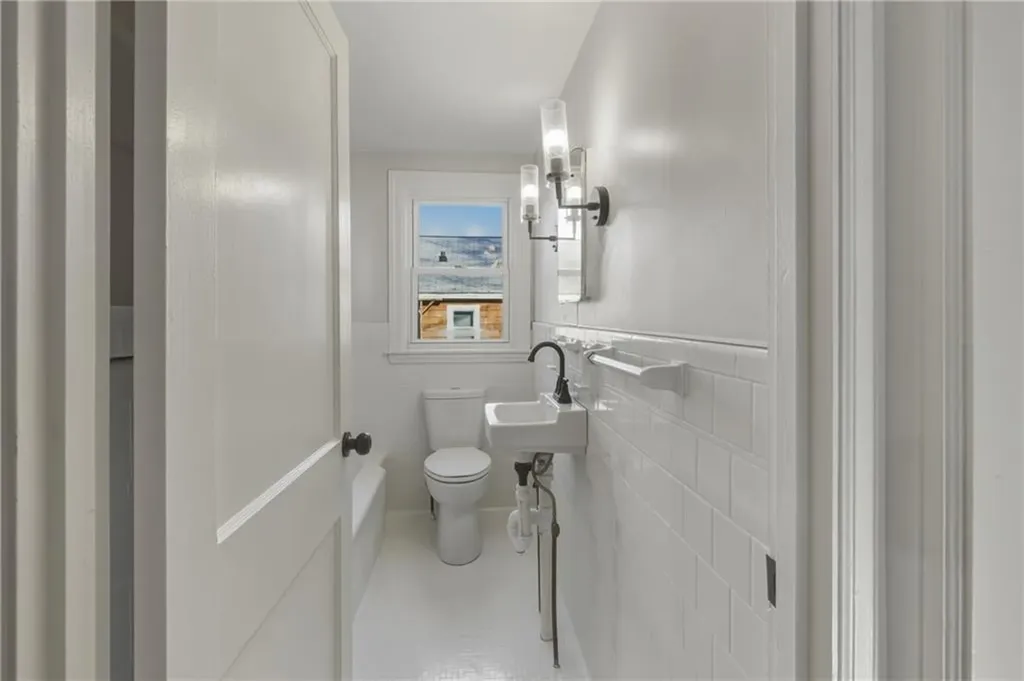 6 Field Avenue West Warwick RI 02893