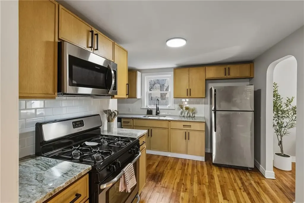 6 Field Avenue West Warwick RI 02893