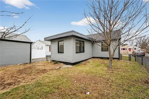 326 Beckwith Street Cranston RI 02910