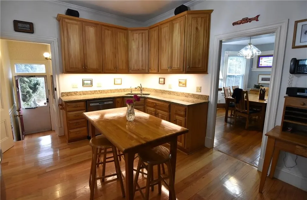 227 Irving Avenue Providence RI 02906