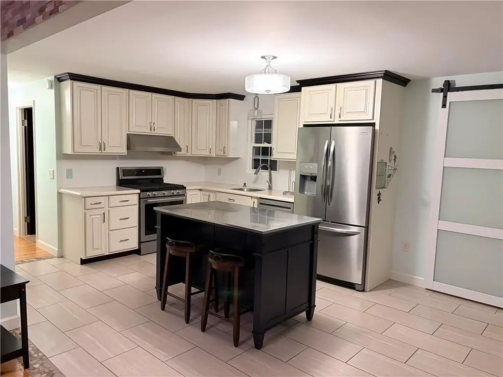 69 Hazelwood Avenue East Providence RI 02914