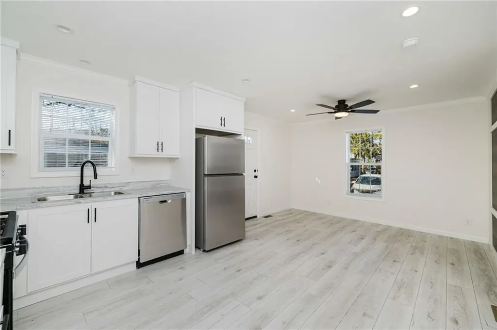 1346 Newport Avenue Attleboro MA 02703