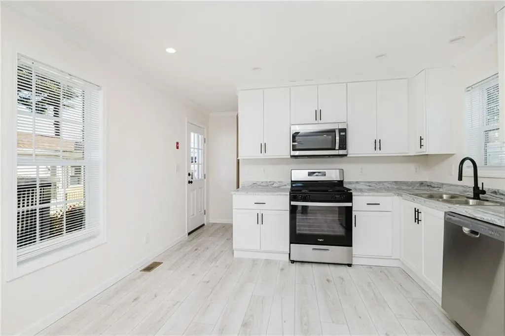 1346 Newport Avenue Attleboro MA 02703