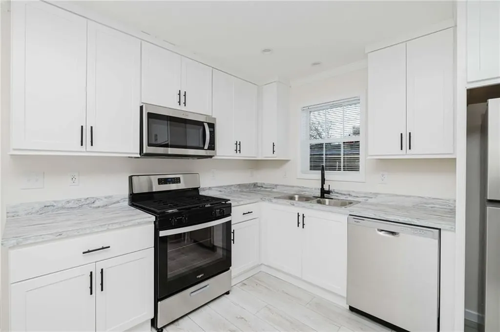 1346 Newport Avenue Attleboro MA 02703