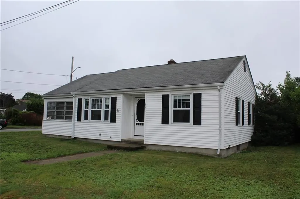 242 Fiat Avenue Cranston RI 02910