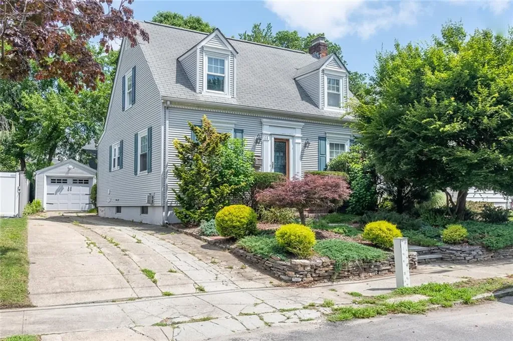 68 Brookside Drive Cranston RI 02910