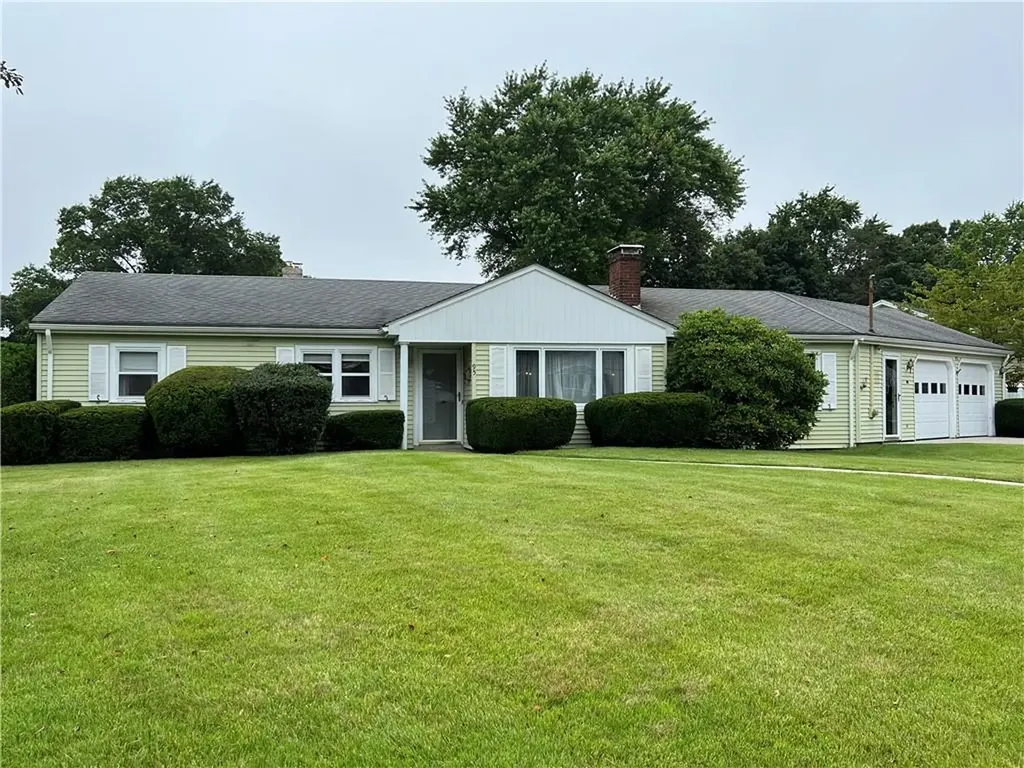 95 Claypool Drive Warwick RI 02886