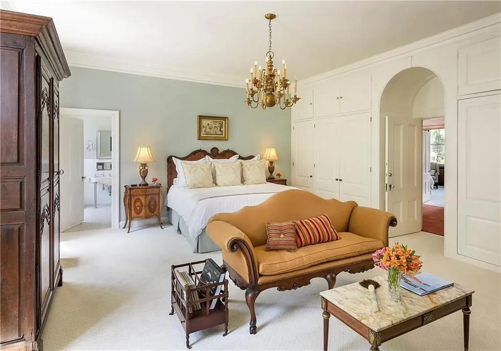 180 Narragansett Avenue Newport RI 02840