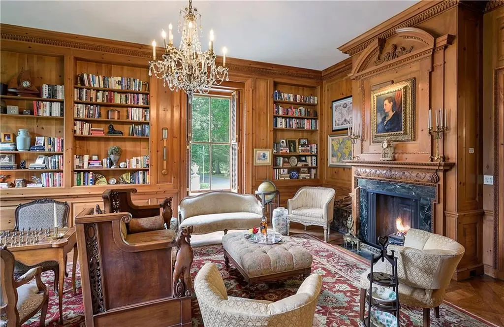 180 Narragansett Avenue Newport RI 02840