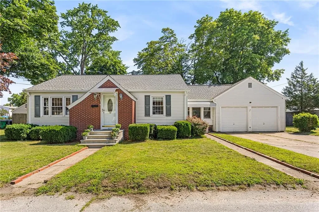 456 Elm Street Warwick RI 02888