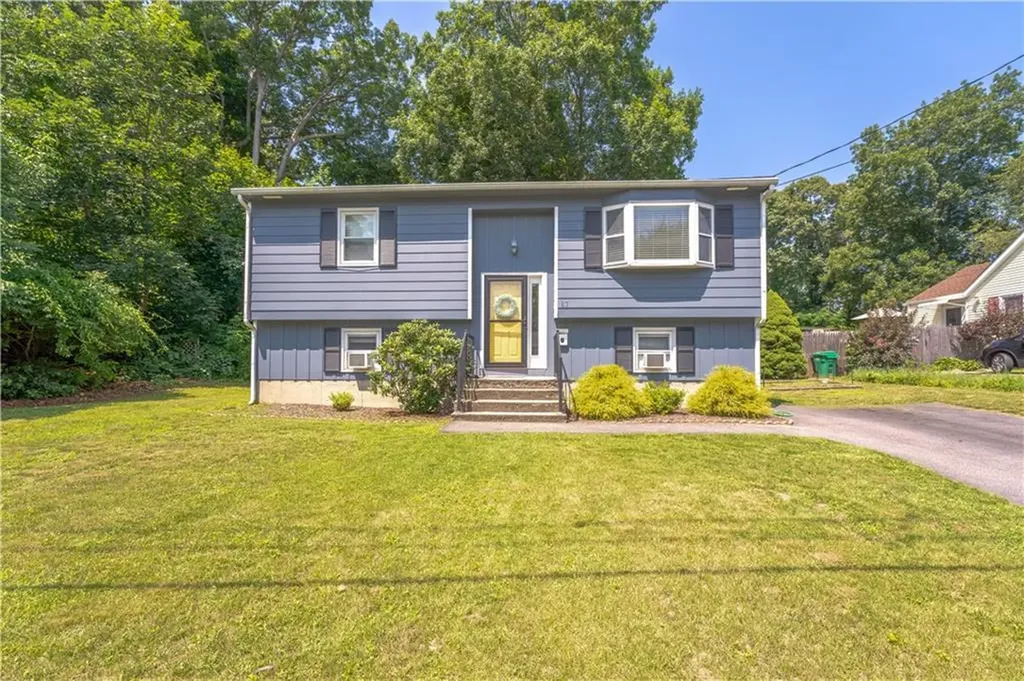 87 Wendell Road Warwick RI 02888