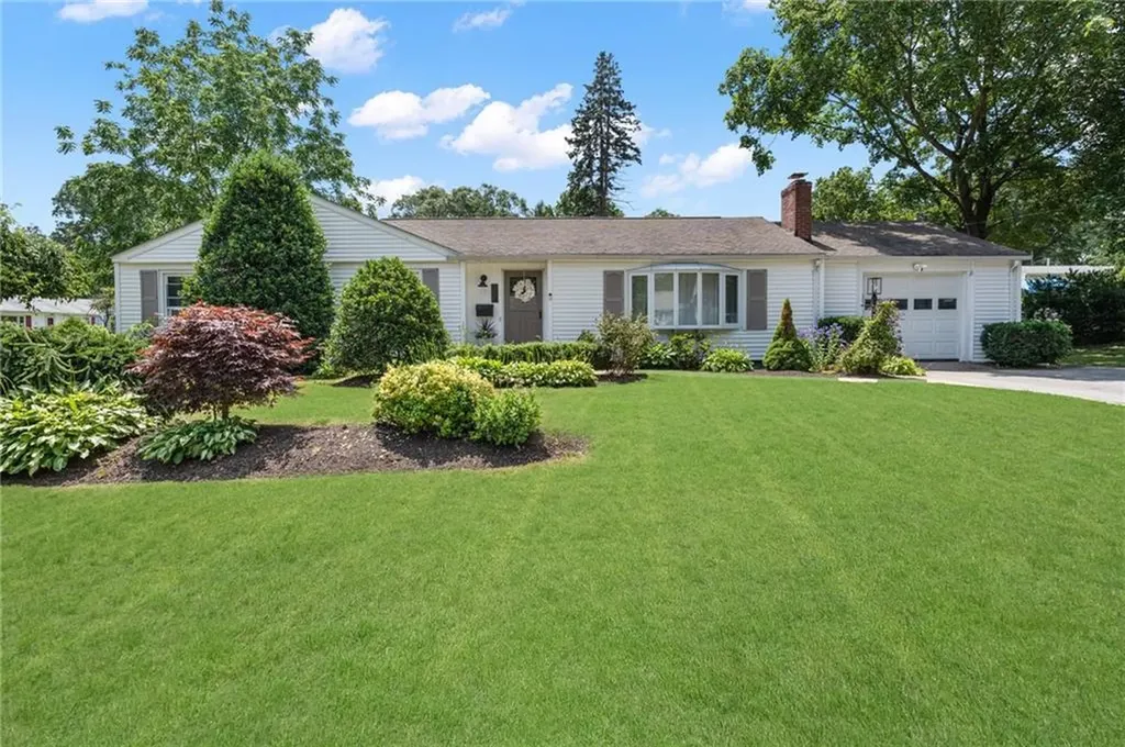 34 Flagg Avenue Warwick RI 02886