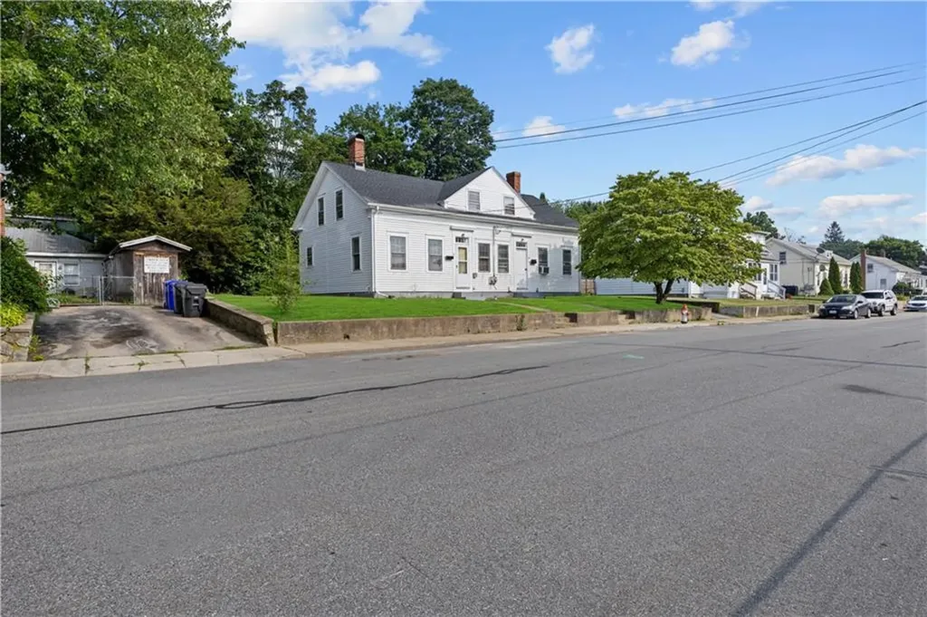 22 24 Border Street West Warwick RI 02893