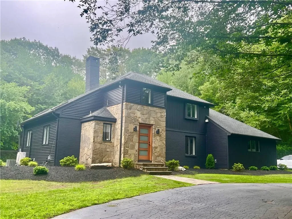 50 Beechwood Drive Cranston RI 02921