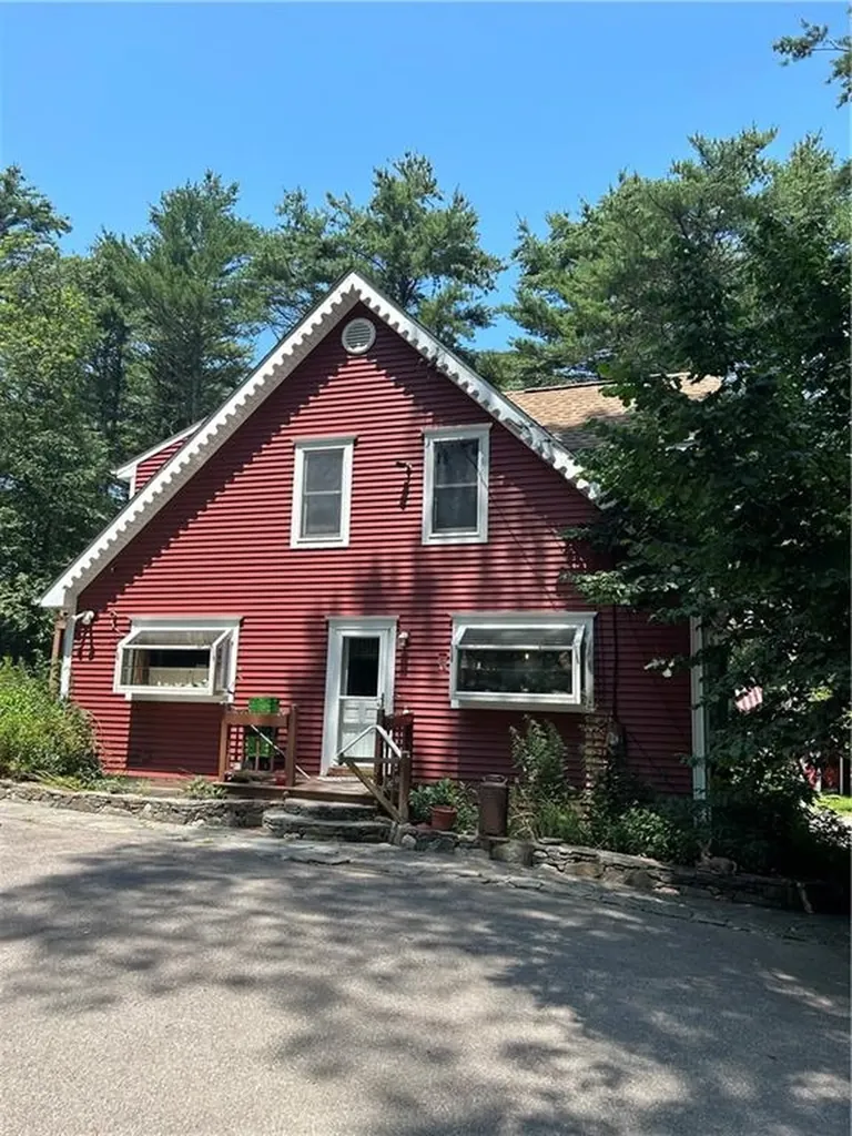 511 Tripps Corner Road Exeter RI 02822
