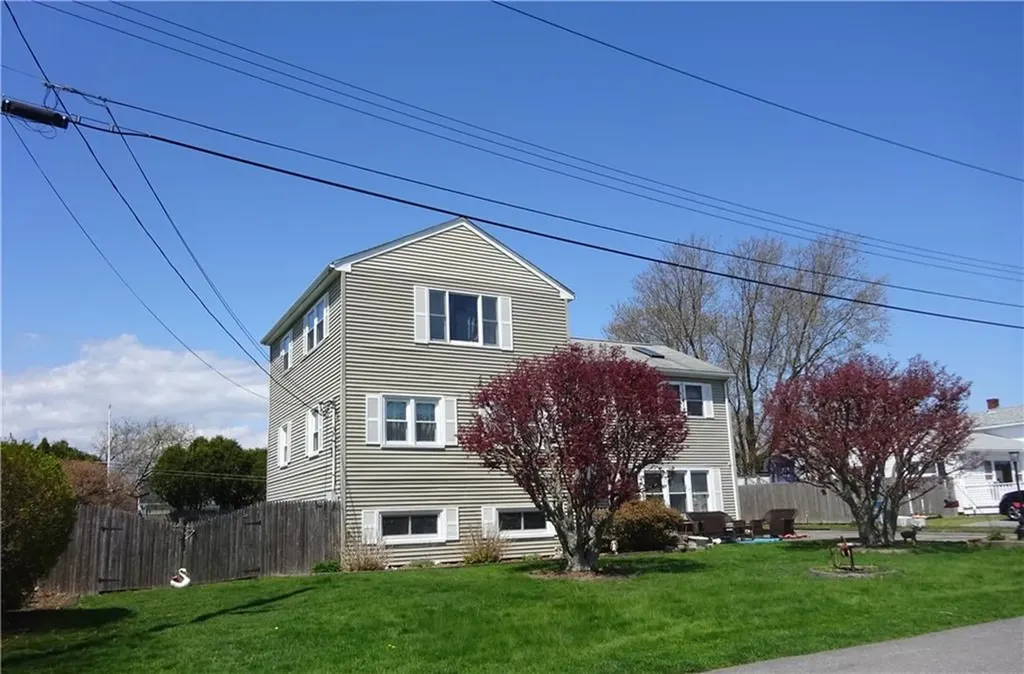 12 Harvey Road Middletown RI 02842