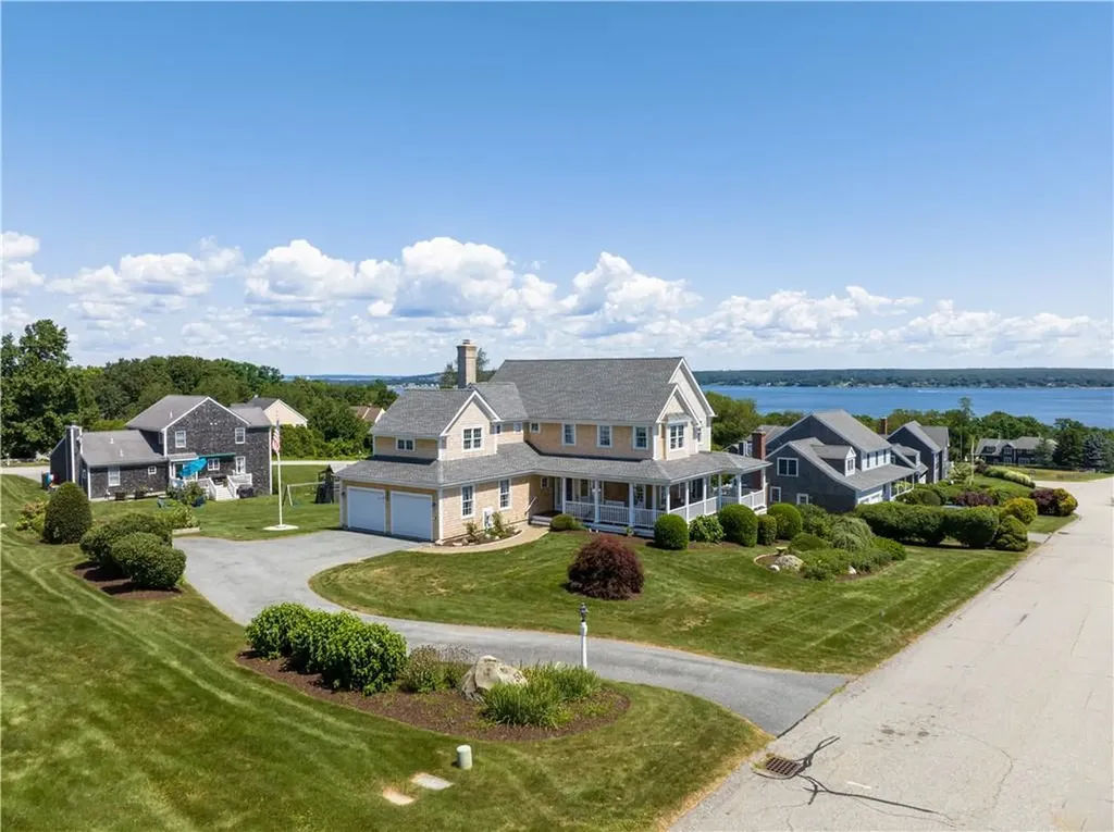 51 Prospect Farm Road Portsmouth RI 02871