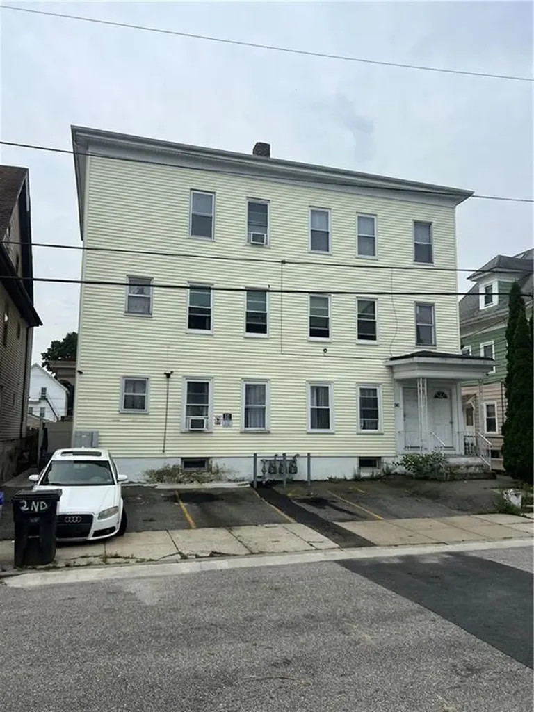96 Hendricks Street Central Falls RI 02863