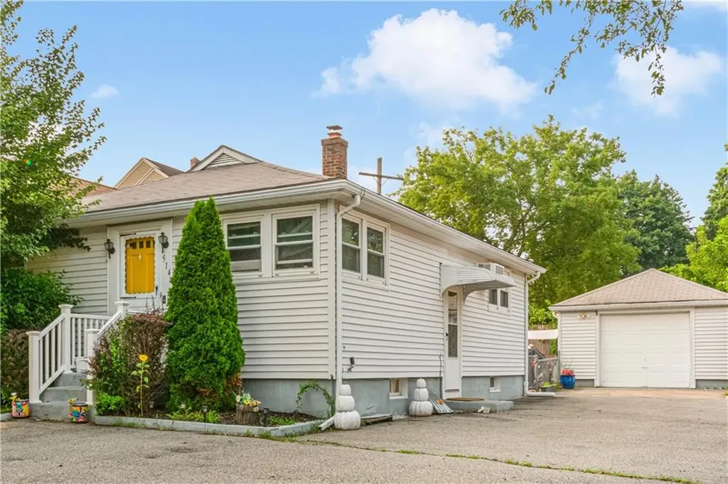 514 Robinson Street Woonsocket RI 02895