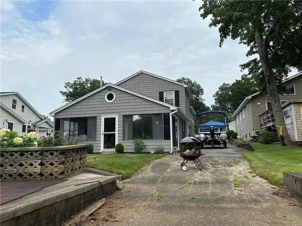 422 Shady Valley Road Coventry RI 02816
