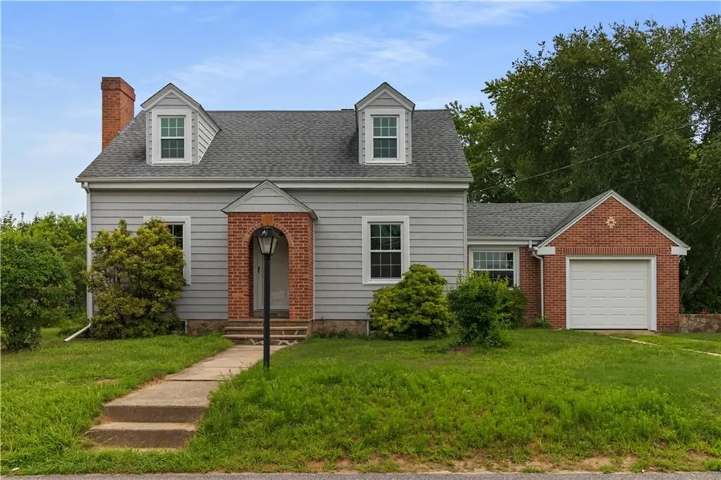 12 Arlington Street Westerly RI 02891