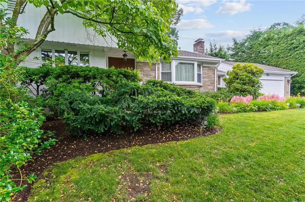 8 Tabor Drive Johnston RI 02919