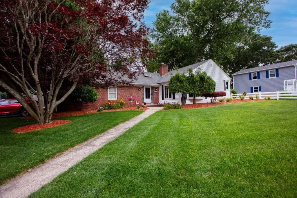 210 Poplar Drive Cranston RI 02920