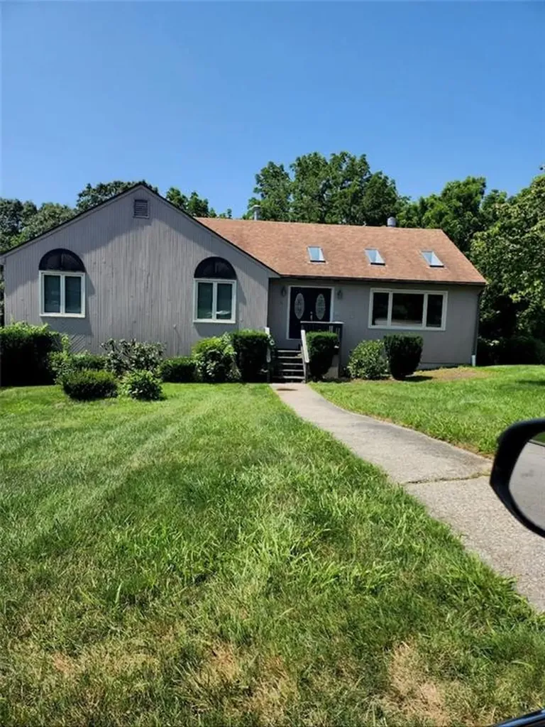 50 Sprague Circle Johnston RI 02919