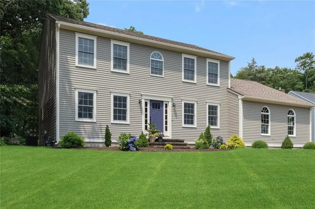 393 Laurel Ridge Lane North Kingstown RI 02852