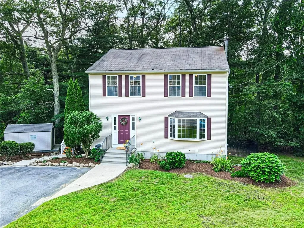 101 Pilgrim Avenue Coventry RI 02816