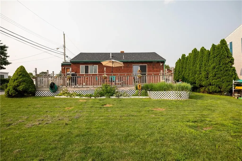 27 Ormerod Avenue Portsmouth RI 02871