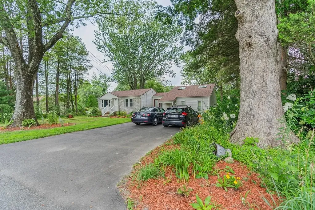 1825 Phenix Avenue Cranston RI 02921