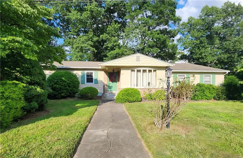 3 Colony Drive Johnston RI 02919