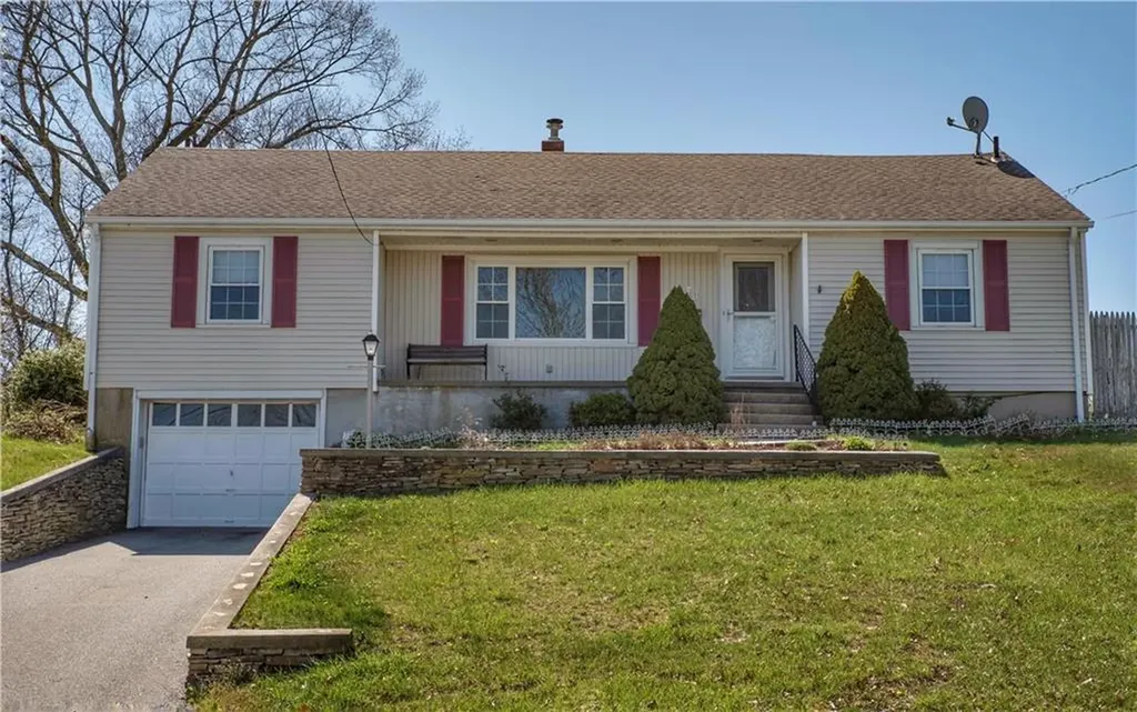 85 Farnum Road Warwick RI 02888