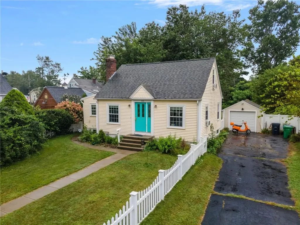 105 River Street Warwick RI 02888