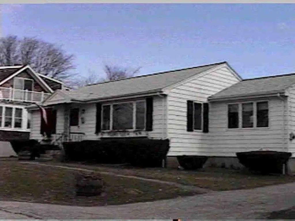 43 Warren Avenue Middletown RI 02842