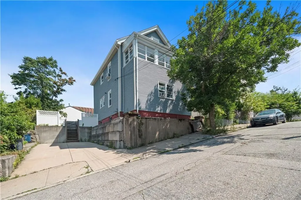 22 Peter Street Providence RI 02904