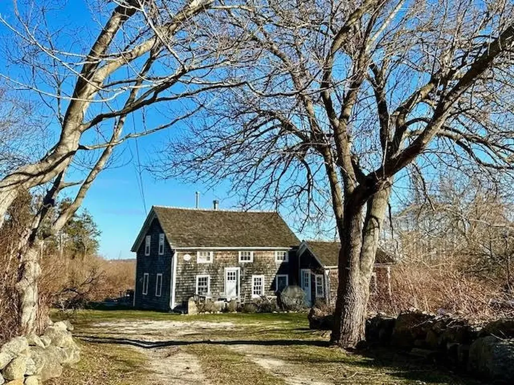 504 Old Town Road Block Island RI 02807
