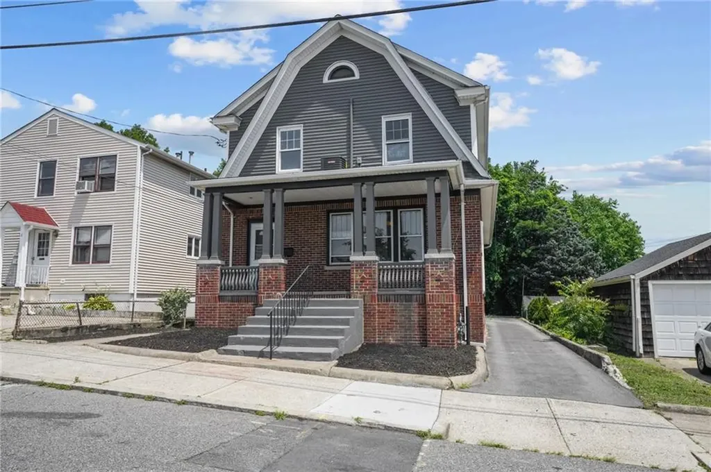 17 Commodore Street Providence RI 02904