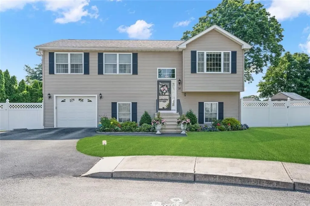 14 Olivia Drive Cranston RI 02921