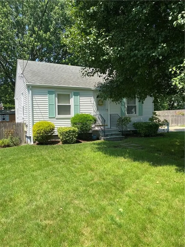 63 Union Avenue Warwick RI 02889