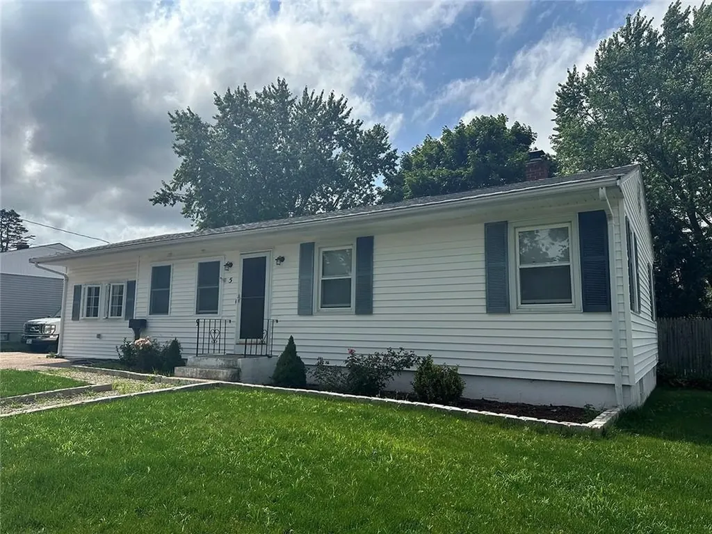 5 Deborah Avenue Coventry RI 02816