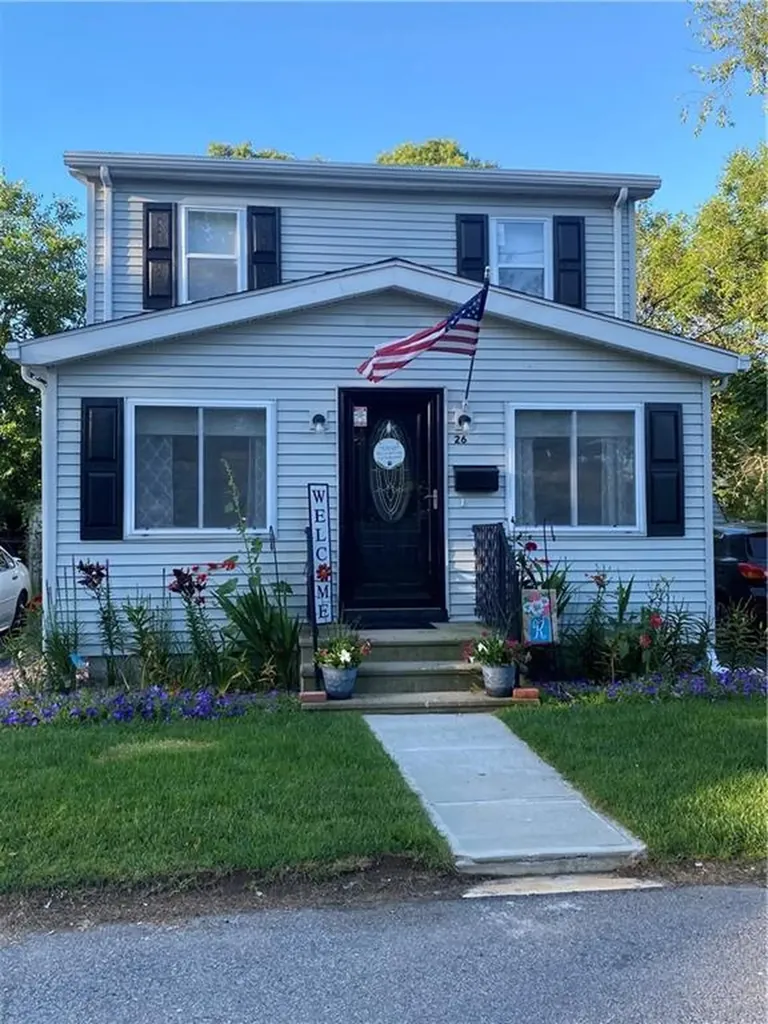 26 Kenway Avenue Warwick RI 02889