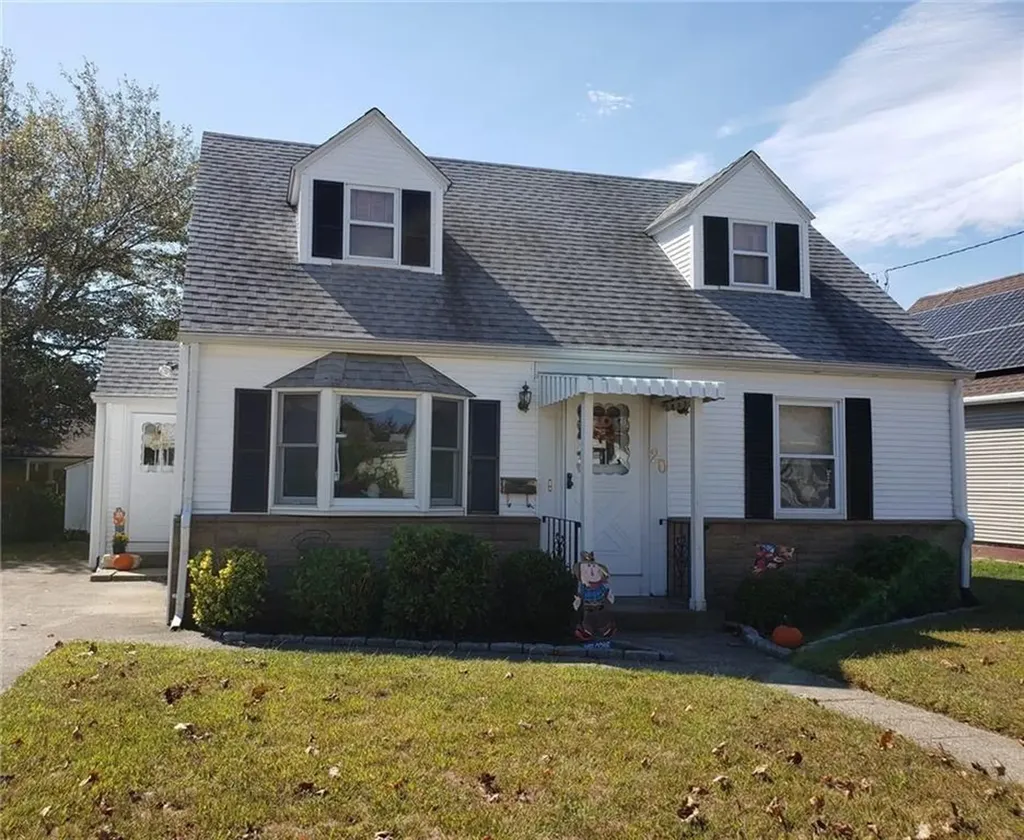 20 Oakland Drive West Warwick RI 02893
