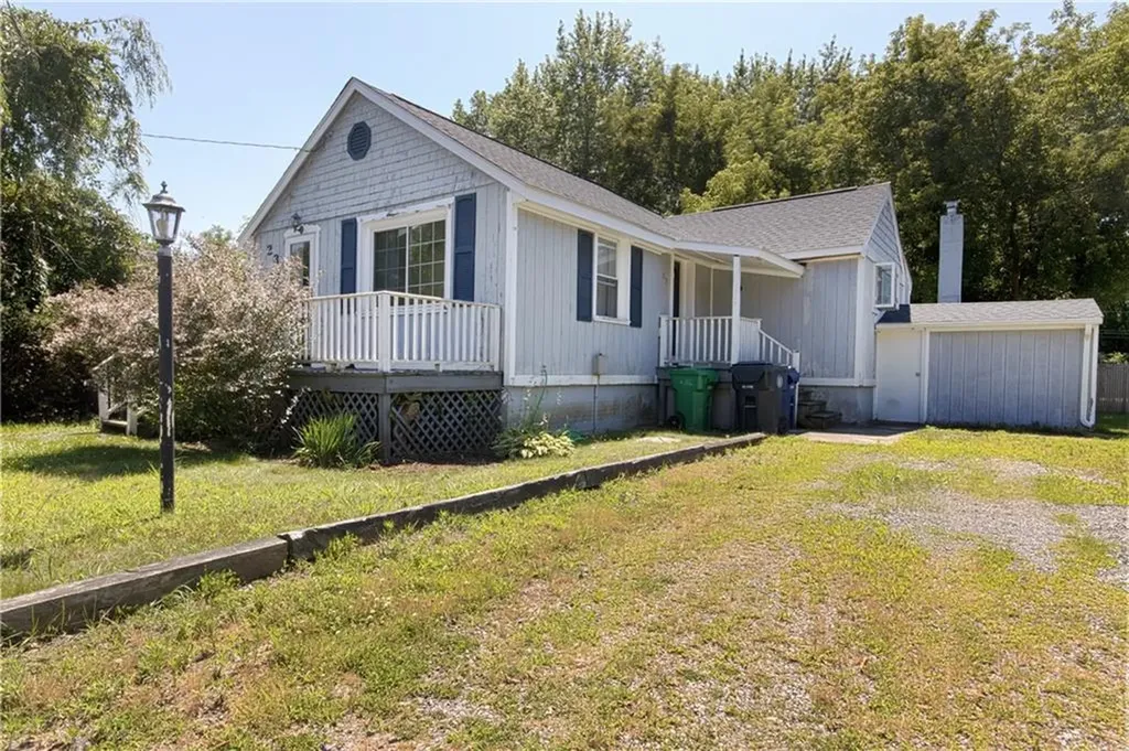 23 Saint Claire Avenue Warwick RI 02889