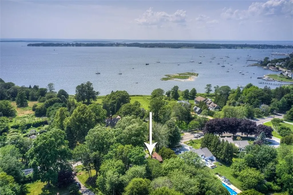 120 Ferry Road Bristol RI 02809